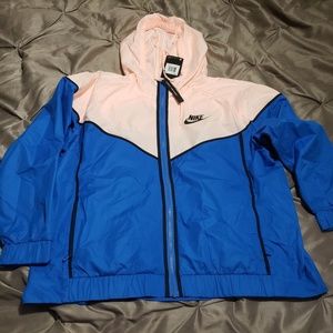 Plus size nike windbreaker